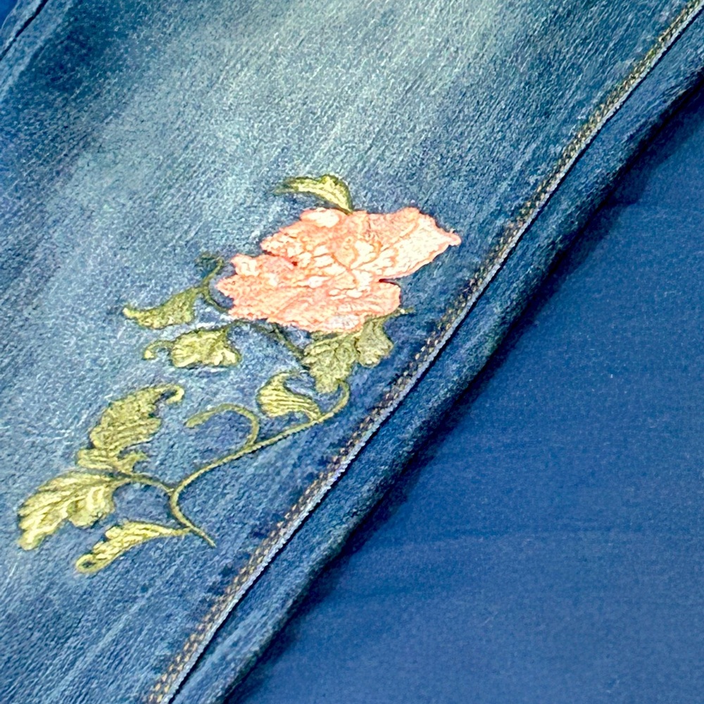 Code Bleu Gracie Bestie Jeans w/Flowers, size 6 - Picture 10 of 10